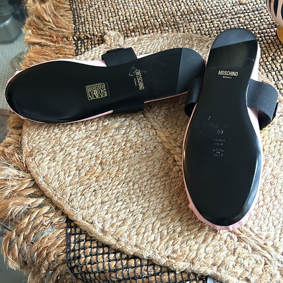 Ballerina Moschino flats with slight/minor defects.  Never worn. - Picture 6 of 6